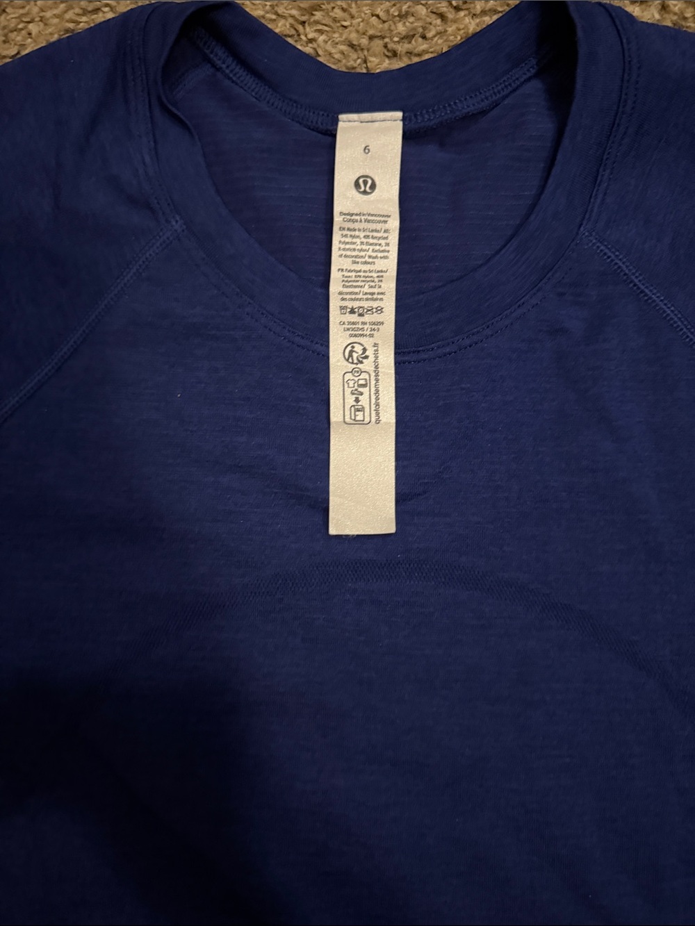 lululemon athletica cropped Crew Neck Tee in Deep Blue - Picture 2 of 3
